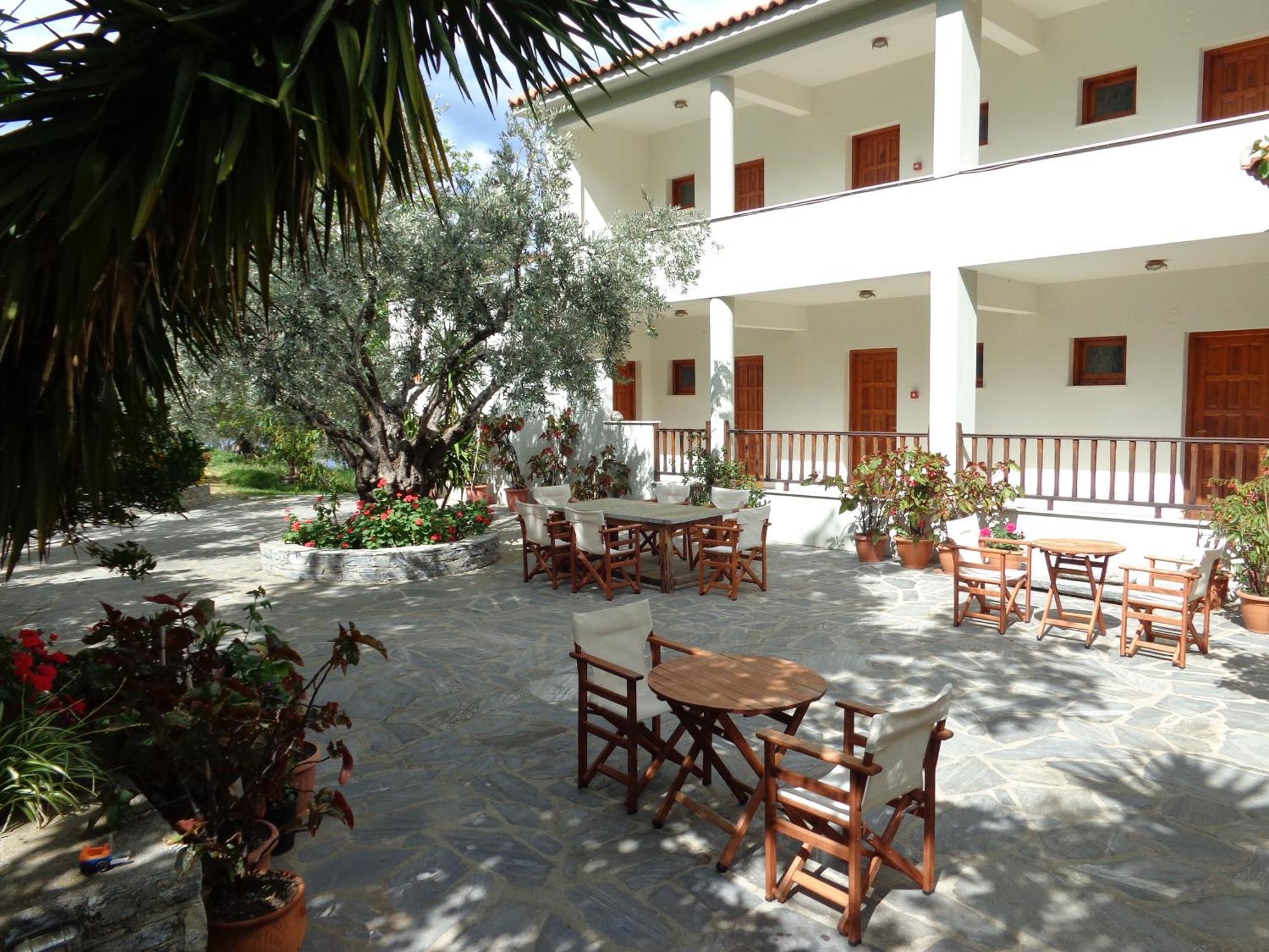 Faros Hotel Milopotamos  Exterior photo