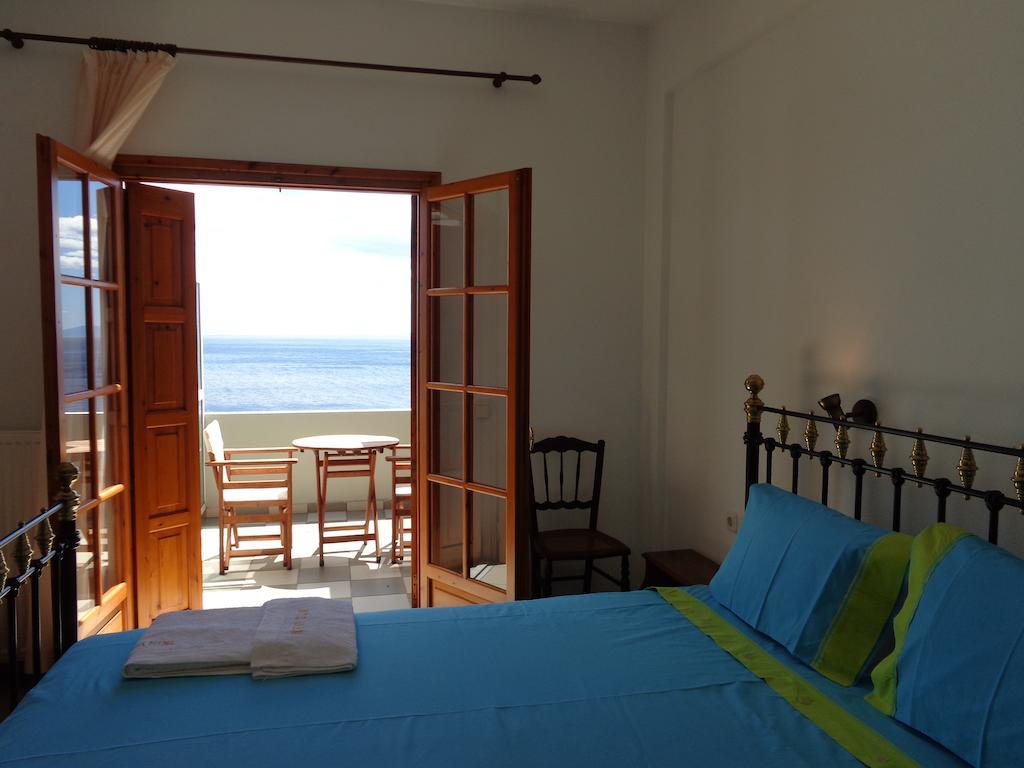 Faros Hotel Milopotamos  Room photo