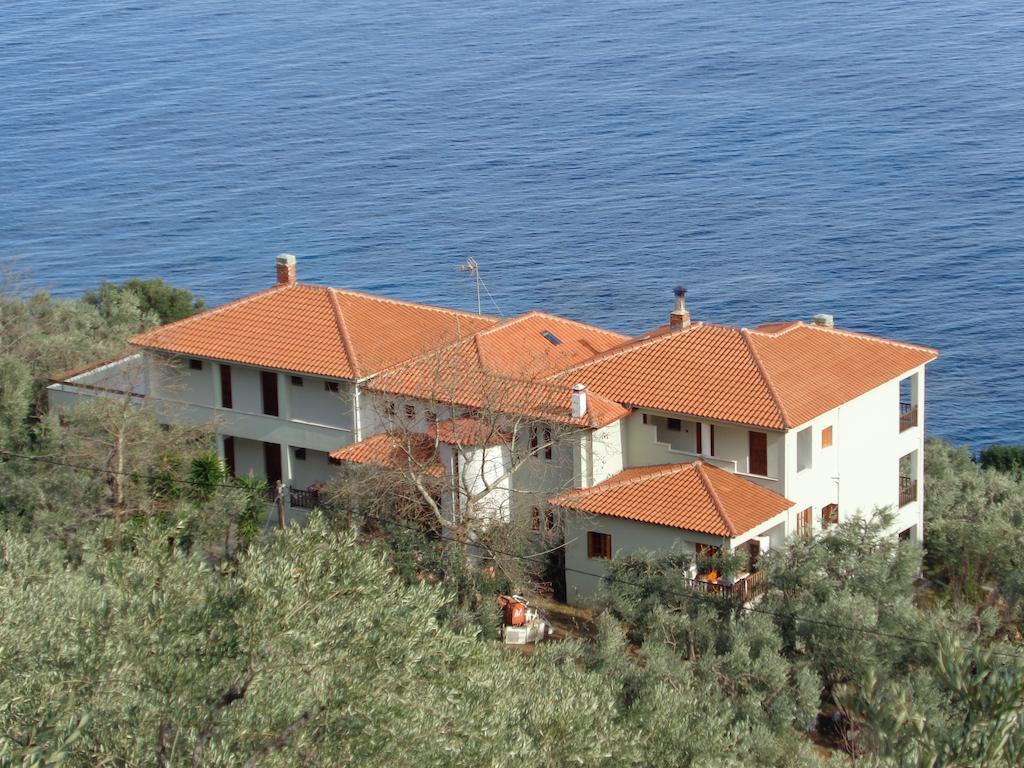 Faros Hotel Milopotamos  Exterior photo